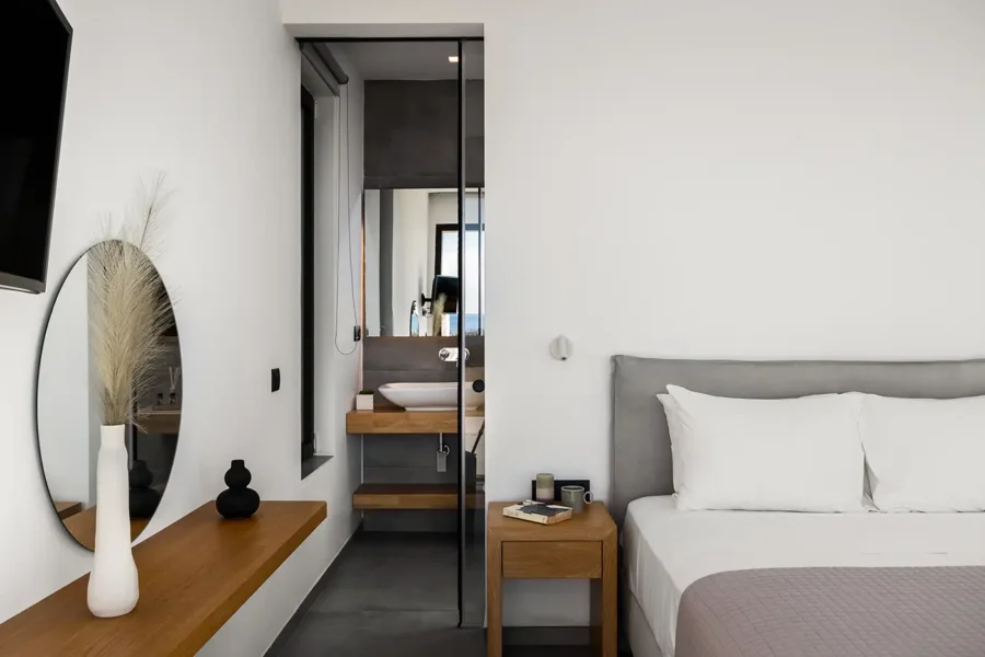 Ground-floor room overlooking the sea and front garden.